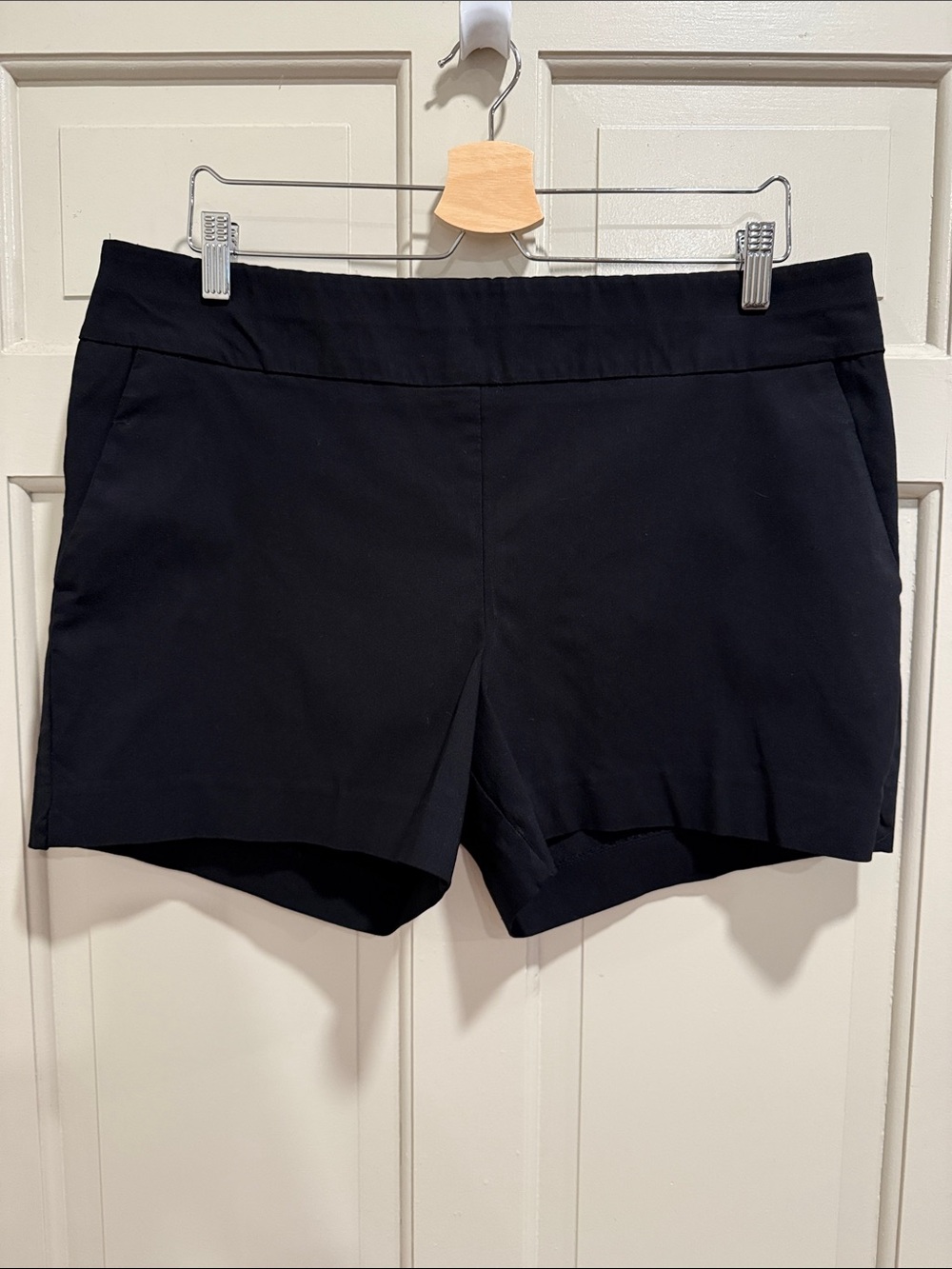New York & Company 7th Ave Design Studio Black Stretch Dress Shorts Size XL
